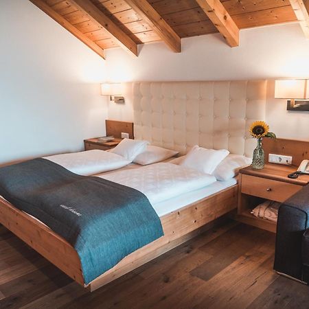 Small Hotel Sonne Tirolo Exterior photo