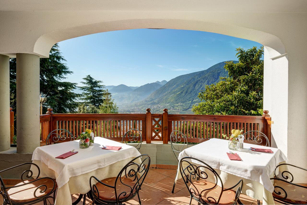 Small Hotel Sonne Tirolo Exterior photo